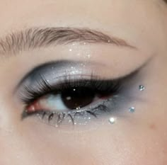 Navy And Silver Makeup, Winter Party Makeup, Makeup With Silver Glitter, Chrome Eyeshadow Look, Blue Party Makeup, Gray Makeup Looks, Makeup Captions Instagram, Starry Night Makeup, Star Girl Makeup