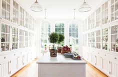 the kitchen is clean and ready to be used as an appliance for cooking