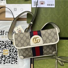 Gucci SIZE:22*17*3.5cm Sleek Fashion, Sierra Leone, Brunei, Bottega Veneta, Gucci Bag, Christian Dior, Luxury Bags, Contact Us, Yves Saint Laurent