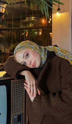 Girly Makeup, Simple Hijab, Business Attire Women, Beauty Photoshoot, Casual Hijab Outfit, Muslim Outfits