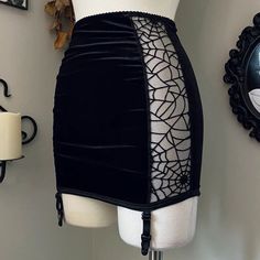 Soft Goth Clothes, Spiderweb Skirt, Gothic Pinup, Velvet Styles, Goth Shorts, Garter Skirt, Gothic Skirts, Alt Fashion