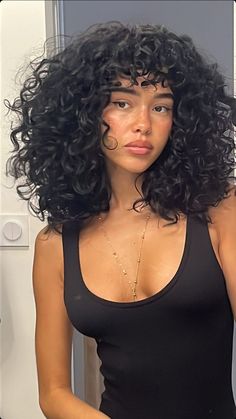 Curly Haircut Reference, 3b Short Curly Hair Bangs, Black Curly Hair Bangs, Poc Curly Hair, Thick Curly Bangs, Short Curly Hair Volume, Bangs In Curly Hair, 3a Short Curly Hair, Cado Cut Curly Hair