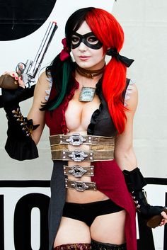 Jessica Nigri as Harley Quinn.  Plus other cosplay at Comic-Con 2012.  Thanks sxephil. Harley Quinn Comic, Harley Quinn Cosplay, Geek Girls, Joker And Harley Quinn, Power Girl, Cool Costumes, Halloween Cosplay