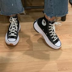 Mid Shoes, Shoes Pictures Aesthetic, Converse Star Hike, Converse Fits