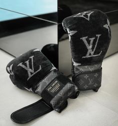 Custom Boxing Gloves, Boxing Gloves Design, Boxing Gloves Aesthetic, Custom Louis Vuitton, Shein Coupons, Lv Design, Gloves Design, Foto Baby, Money And Happiness