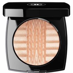 PLISSÉ LUMIÈRE DE CHANEL - ILLUMINATING POWDER - Chanel Chanel Spring 2017, Summer Glow Makeup, Celebrity Makeup Looks, Cheek Palette, Celebrity Makeup Artist, Nude Makeup