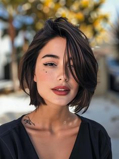 Explore Medium Bob Haircuts for a Stylish Look Squarebob Haircut, Chin Length Black Hair, Long Bob Hairstyles 2024, Short Black Hair With Layers, Bob Dark Hair, Medium Bobs, Medium Bob Haircuts, 2024 Haircut, Beauty Maintenance