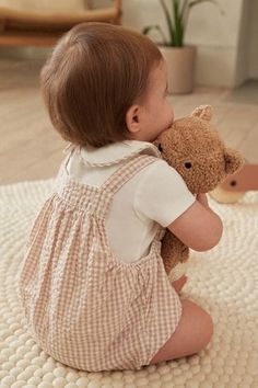 Buy Neutral Gingham Woven Baby Bloomer Dungaree And Bodysuit Set (0mths-2yrs) from the Next UK online shop Cute Baby Outfits Aesthetic, Aesthetic Kids Clothes, Nursery Outfit, Baby Girl Aesthetic, French Baby Clothes, Babies Aesthetic