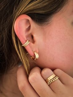 Gold Earring Cuff, Earring Cuff, Gold Minimalist Jewelry, Gemstone Stacking Ring, Ear Cuff Earrings, Jewelry Photography Styling, Ear Parts, Effortless Fashion, Gold Ear Cuff