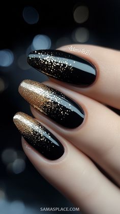 Elevate your holiday style with 21+ black Christmas nail ideas that are both chic and festive. From glossy black bases with gold accents to matte finishes adorned with snowflakes and glitter, these designs are perfect for making a bold statement. Explore creative combinations like black and silver ombré, starry night patterns, or minimalist nail art featuring festive touches like ornaments or reindeer. #BlackChristmasNails #HolidayNailArt #FestiveNails2024 Black And Gold Design Nails, Dark New Years Nails, Christmas Nails Black And Gold, Black New Years Eve Nails, Black And Gold Ombre Nails, Black Nails Christmas, Black And Gold Nails, Black To Silver Ombre, Black Gold Nails