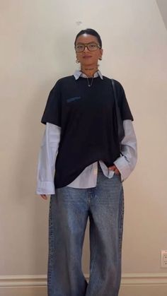 Tshirt Over Shirt Outfit Women, Asian 90s Aesthetic, Nice Masc Outfits, Spring Fit Inspo 2024, Chic Oversized Outfit, Shirt Under T Shirt Outfit, Vintage Style Inspiration, High Contrast Outfits Color Combos, Women’s Outfit With Tie