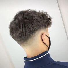 Lowfade Taper, Curly Hair Asian, Lowfade Hair, White Guy Haircuts, Mid Fade Haircut, Best Fade Haircuts, Hair Asian, Haircut Curly Hair, Mens Haircuts Short Hair