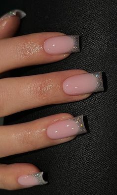 Simple New Year Nails 2023, New Years Nails Inspiration, Square Nail Designs New Years, Nail For New Year, Nail Inspiration New Year, New Years Eve Square Nails, New Years Nails Simple Classy, New Year Nails Inspiration, New Year French Tip Nails