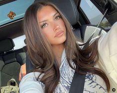 Rich Brown Hair With Highlights Balayage, Honey Brown With Dark Roots, Hair Refresh Ideas, Dimensional Brunette Money Piece, Brown Hair W Layers, Hair Colors For White Skin, Brown Hair With Light Front Pieces, Blended Money Piece Hair, Brunette Hair With Dimension