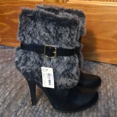 These Black Heels With Fur Have Never Been Worn With Tags Still On It! High Heel Boots With Fur, Y2k Fur Boots, Forever 21 Chic Heels With Round Toe, Chic Forever 21 Heels With Round Toe, 2010s Accessories, Fur Boots Heels, Heels With Fur, Dream Dresser, Jordan Heels