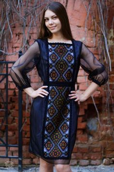 Mode Abaya, Fashion Embroidery, Ukrainian Embroidery, Russian Style, Batik Dress, Russian Fashion, Trendy Fashion Outfits, Heritage Fashion