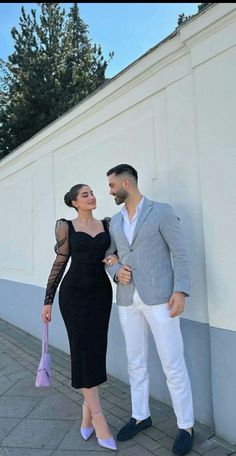 Formal Outfit Couple Classy, Couple Formal Dress, Couples Classy Outfits, Matchy Outfit Couple Formal, Elegant Couple Photos, Couple Classy Outfits, Couples Elegant Outfits Classy, Couple Elegant Outfits, Suit And Dress Couple Outfit