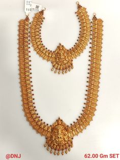 Kasu Mala, Kanchi Saree, Bride Photos Poses, Bride Photos, Neck Pieces Jewelry, Antique Necklaces Design, Antique Necklaces, Gold Jewellry