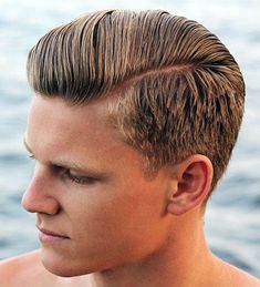 Side Part Comb Over with Scissor-Cut Sides Best Hair Mousse, Modern Mullet Haircut, Top Hairstyles For Men, Older Mens Hairstyles, Cornrow Hairstyles For Men, Hair Growth For Men, Mullet Haircut