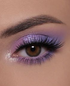 Birthday Eyeshadow, Iridescent Makeup, Quinceanera Makeup, Purple Makeup Looks, Butterfly Makeup, Drag Make-up, Prom Eye Makeup, Purple Eye Makeup, Cute Eye Makeup