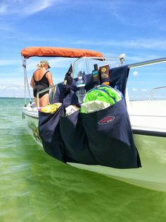 Camper Closet, Boat Organization, Pontoon Boat Accessories, Sailboat Interior, Boating Tips, Boat Bag, Sailboat Living, Water Time, Boat Cleaning