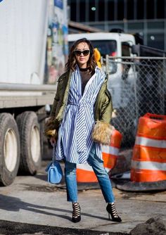 Wrap Dress Styles, Shirt Dress Outfit, Desert Fashion, Dress Jeans, Sheer Bodysuit, Nyfw Street Style