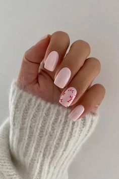 Christmas Nail Inspo, Nail Art Noel, Candy Cane Nails, Christmas Nail Ideas, Milky Nails, Christmas Gel, Light Pink Nails, Classy Nail, Cute Simple Nails