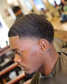 Type Of Fades Men's Hairstyle, Black Low Taper Fade, Black Man Low Fade, Taper Fade Low Haircut, Types Of Taper Fades, Taper Haircut Men Black, Temp Fade Haircut Women