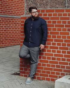 Estilo para homens gordos - Tem Meu Tamanho Large Men Fashion Casual Outfits, Plus Men Outfits, Fat Men Outfit, Fat Men Style, Plus Mens Fashion, Men Formal Outfit