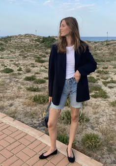 Grow In Silence, Vibe Alone, Amalie Moosgaard, Street Fashion Inspiration, Be Private, Fashion Capsule, Blazer And Shorts, Mode Inspo, Street Style Inspiration