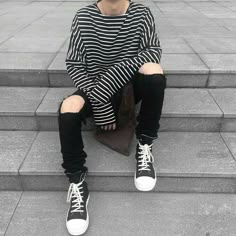 #Street #Streetstayl #Fashion #Miralin Style Skate, Korean Fashion Outfits, Mens Fashion Edgy, Hipster Mens Fashion, Mens Fashion Urban, Korean Fashion Trends, K Fashion, Fashion Korean, Grunge Fashion