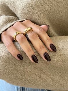 Nail Autumn Colors, Dark Autumnal Nails, Fall Nails Cool Tones, Autumn 24 Nails, Autumn Classy Nails, Trending Fall Nails 2024, Fall Nails Dark Brown, Earthy Gel Nails, Espresso Nail Color