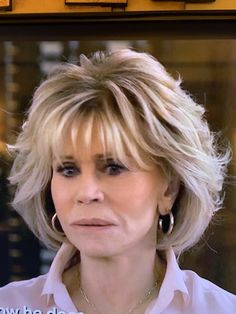 1920s Hairstyles, Jane Fonda Hairstyles, Women Lehenga, V Shape Face, Shape Face, Most Paused Movie Scenes, Layered Haircuts For Medium Hair, Medium Length Hair With Layers, Chin Length Hair