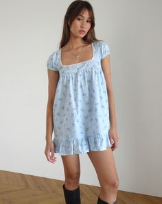 Trim Mini Dress in Blue Flower Gingham Gingham Mini Dress, Looks To Recreate, 2023 Clothing, Imaginary World, Summer Bodycon Dress, Random Outfits, Spring And Summer Outfits, Stretch Cotton Fabric, Classy Dresses