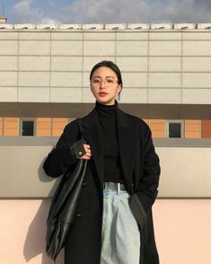 Ulzzang Winter Outfits, Inspire Outfits, Winter Outfits Korean, Ulzzang Outfit, Ig Aesthetic, Artistic Fashion, Bass Boosted, Hijabi Outfits