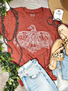 Macy's Thunderbird Tee by Texas True Threads Bohemian Cowgirl Style, Boho Country Outfits, Western Tee Shirts, Thunderbird Design, Country Graphic Tees, Casual Tshirt Outfit, Western Tee, Country Style Outfits, Western Boutique