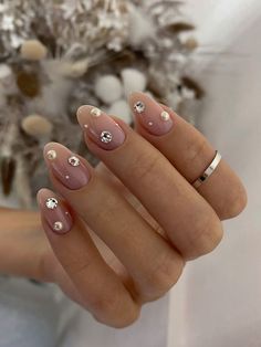 Nails Desing, Neutral Nails, Kandy, Crystal Nails, Bridal Nails, Minimalist Nails, Chic Nails, Rhinestone Nails