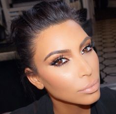 makeupbymario @kimkardashian glam for the #Espys tonight. We filmed a tutorial on the look for her new site launching soon ✨ hair @mrchrismcmillan #MakeupByMario Kim Kardashian Eyebrows, Kardashian Makeup, Kim Kardashian Makeup, Kim Kardashian Hair, Kardashian Hair, Bridal Makeup Natural, Beauty Make-up, Braut Make-up, Feel Younger