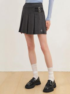 This is a feminine and modern skirt by CITYBREEZE that is made out of high quality and sturdy material. With distinctive mood of the design and comfortable wear, you can style it for your modern daily outfit.- High quality wool blend fabric- Belt embellishment detail on the waist- Inner pants for comfortable wear Gray Pleated Skort For Fall, Chic Gray Pleated Mini Skirt, Gray Skirt For Work, Gray Relaxed Fit Pleated Skirt, Gray Pleated Skirt For Work, Casual Gray Workwear Skort, Gray Pleated Mini Skirt For Work, Pleated Gray Mini Skirt For Workwear, Casual Wool Skirt For Work