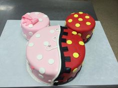 two cakes decorated to look like the same characters from disney's mickey and minnie mouse