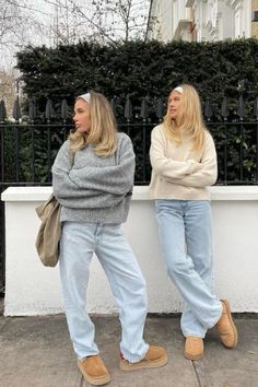 Hand Knit Oversized Sweater, Boyfriend Jumper, Grey Mohair Sweater, Y2K, Winter outfit, Wool Pull, Gray Sweater, Winter Outfit Nyc Outfits, Look Legging, Looks Pinterest, Skandinavian Fashion, Cold Outfits, Uggs Outfit, Looks Party, Looks Street Style, Stockholm Fashion