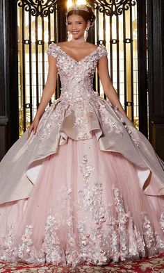 Pretty Quinceanera Dresses, Pink Wedding Dress, Video Tiktok, Mori Lee, Fantasy Gowns, Fairytale Dress, Photography Lifestyle, فستان سهرة, Quince Dresses