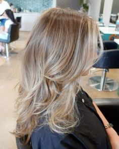 Light Brown Hair Highlight Ideas, Brunette Hair With Heavy Blonde Highlights, Blonde With Mocha Lowlights, Bronde Winter Hair, Bronde Balayage Winter, Dark Blonde For Winter, Dark Blonde Bob With Highlights, Partial Highlights For Blonde Hair, Thick Blonde Highlights On Brown Hair