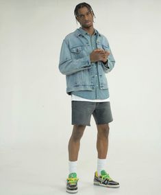 Men In Shorts, Shai Gilgeous Alexander, Shorts Streetwear, Khaki Shorts Men, Nba Fashion, Dope Fits, Baggy Clothes, Hip Hop Outfits, African Men Fashion