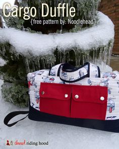 Made by Me Monday – Noodlehead Cargo Duffle - Thread Riding Hood Travel Storage Ideas, Purse Sewing Patterns, Free Tote, Quilted Totes, Market Tote, My Sewing Room