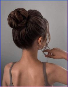 Short Hair Bun, Sleek Updo, Braided Bun Hairstyles, Diy Hair Mask, Bun Hairstyle, High Bun, Classic Hairstyles, Messy Bun Hairstyles, Easy Summer Hairstyles