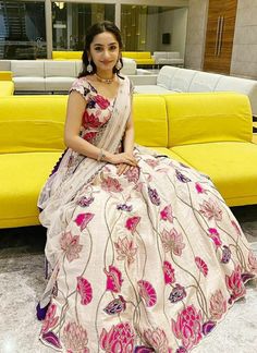 Painted Lehenga Designs, Lehenga Design 2023, Bridal Half Saree, Wedding Half Saree, New Lehenga Design, Trendy Lehenga, New Lehenga, Bridal Lehenga Online, Lehenga Design