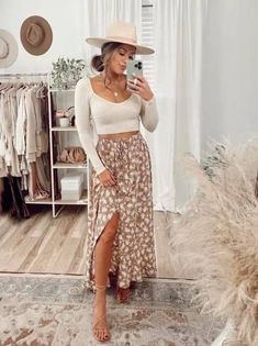 Country Chic Outfits, 2023 Aesthetic, Inexpensive Clothes, Estilo Hippy, 2024 Aesthetic, Mode Hippie, 30 Outfits, Boho Style Outfits, Aesthetic Spring