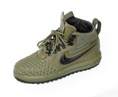 NIKE LF1 Lunar Air Force 1 DUCKBOOT 2017 MEDIUM Olive Green Mens 9 US 916682-202 Used item Excellent condition Minimal to no signs of wear or use Minor wear to insole logo Enjoy! Nike High-top Waterproof Boots For Streetwear, Nike Waterproof Sporty Boots For Streetwear, Nike High-top Sneakers For Outdoor With Laces, Nike High-top Sneakers With Laces For Outdoor, Nike High-top Functional Boots, Nike Lace-up Boots With Boost Midsole, Nike Sporty Outdoor Boots, Sporty Nike Outdoor Boots, Nike Slip-resistant Boots For Streetwear