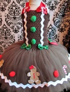 a dress made to look like a gingerbread